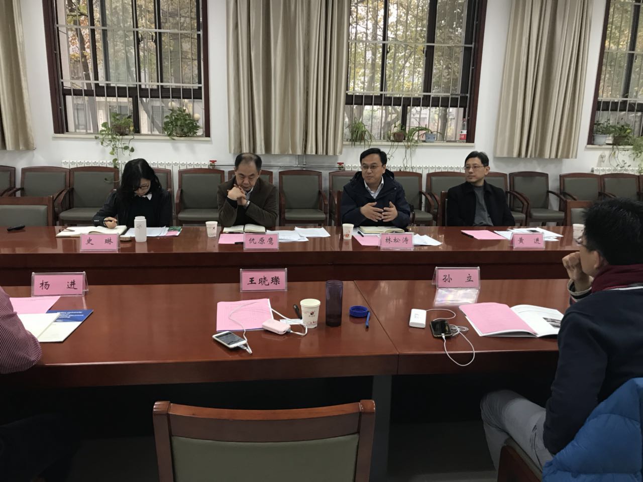 偷拍
领导见面会3